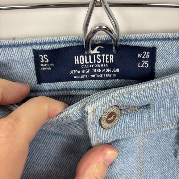 Hollister ultra high-rise mom jeans 3 Short Patchwork Denim raw hem 26 x 25 - Picture 6 of 7